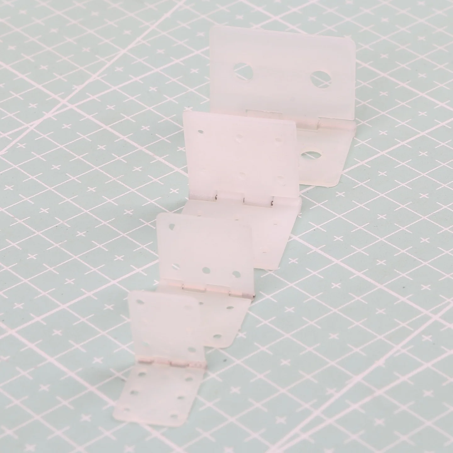 10PCS Universal Plastic Flat Hinge Needle Binder Aileron Tail Wing Connector for KT Foam Balsa RC Airplane