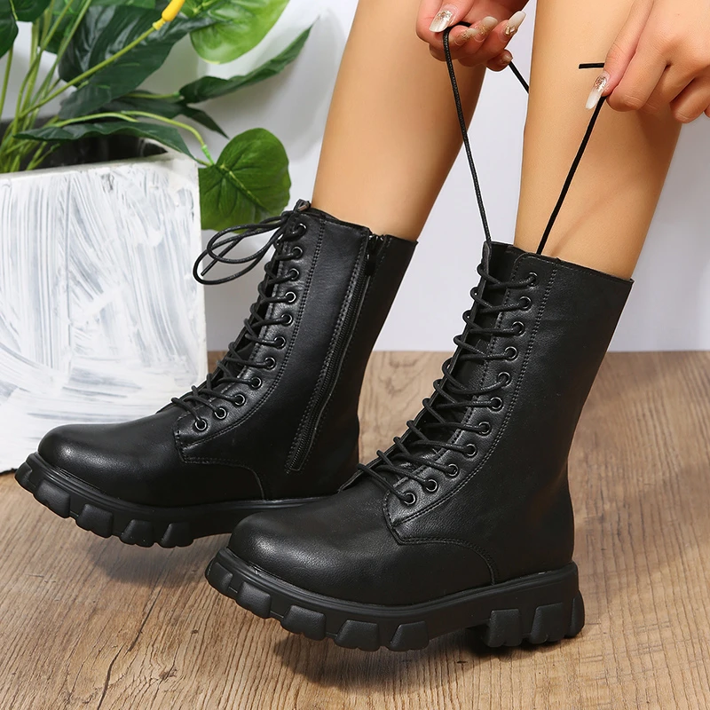 Image of Bequeme einfarbige Plateaustiefel für Damen, modische Schnürstiefel mit seitlichem Reißverschluss und bequemem Design