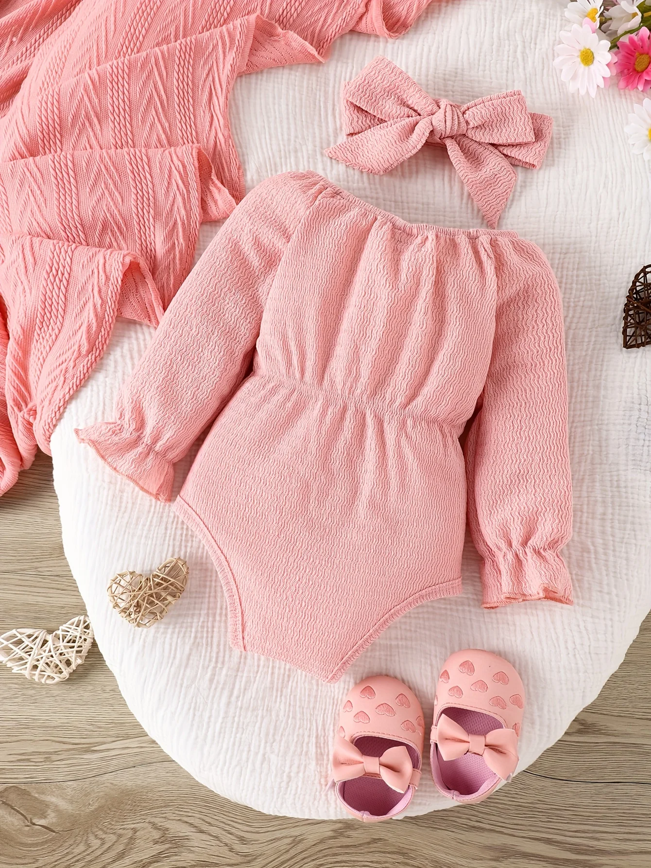 Baby  Spring and Autumn Cute Fashion Sweet Foreign Style Bow Pink Long Sleeve Onesie + Kerchief Baby Two-piece Set