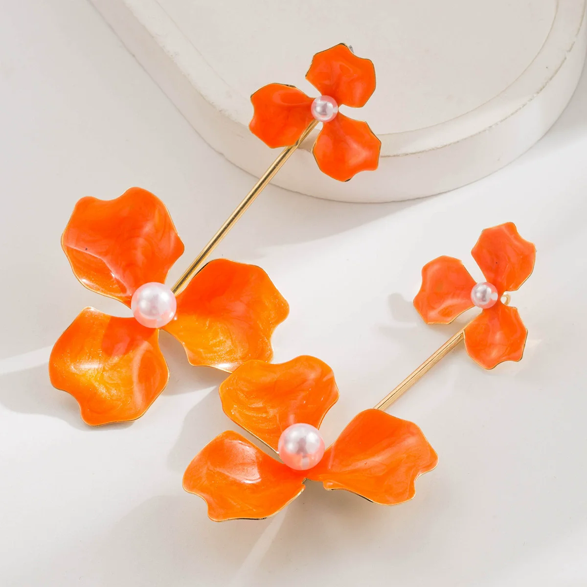 Pendientes de Perlas con Pétalos de Flores Blancas y Fucsia de Bohemia, con Gotas Doradas, para Mujer, Joyería Informal para Vacaciones