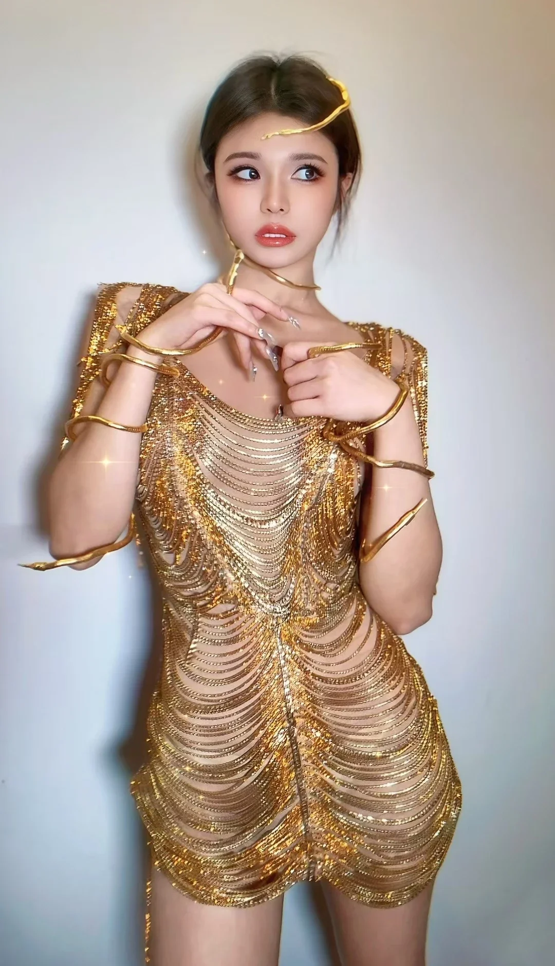 Vestido de noche dorado de lujo para mujer, minivestido para espectáculo de eventos, fiesta de celebración de cumpleaños, sesión de fotos, Jinsheng