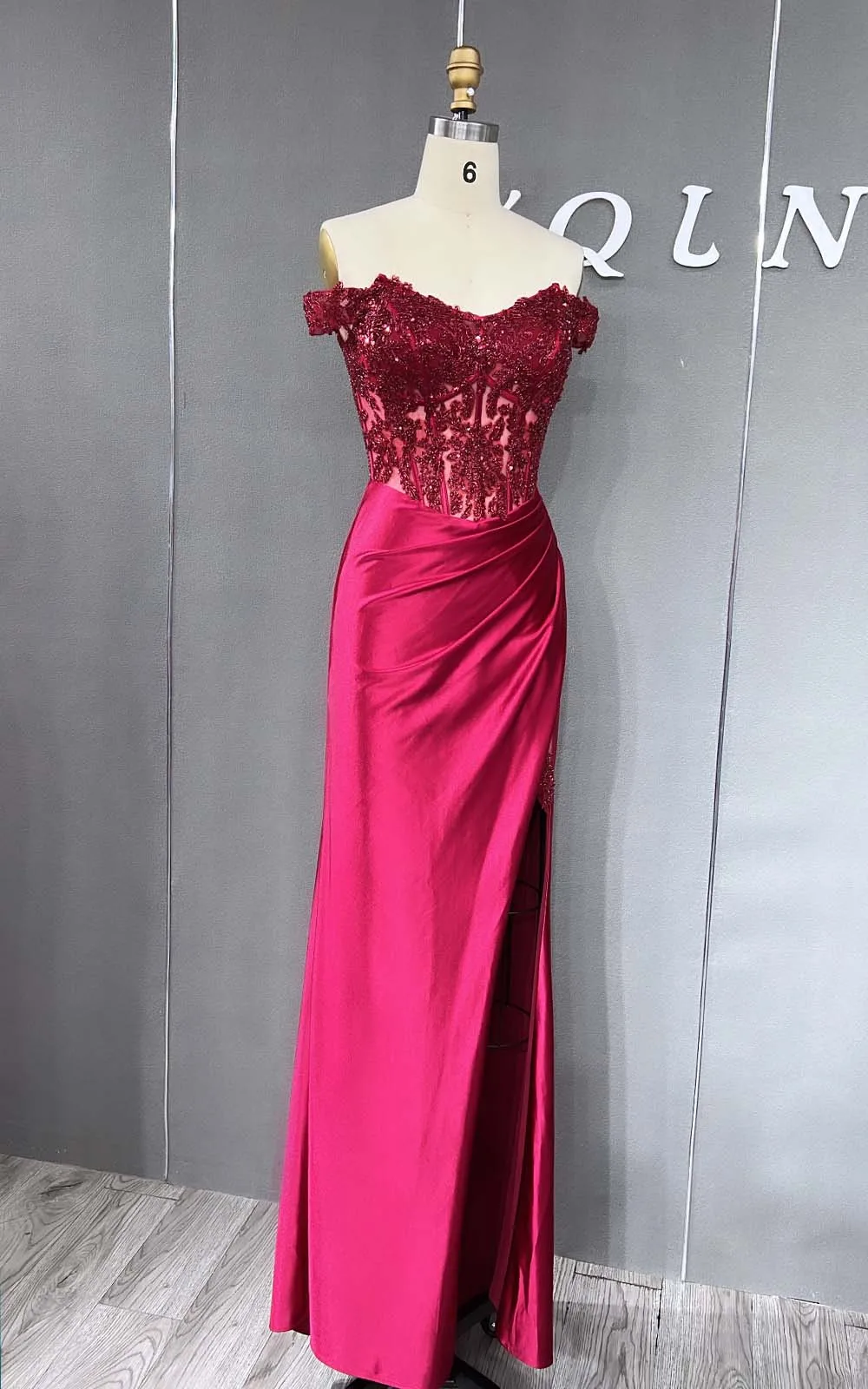 YQLNNE Burgundy Long High Slit Crystals Prom Dresses Sexy Off the Shoulder Beaded Satin Evening Party Gown Mermaid