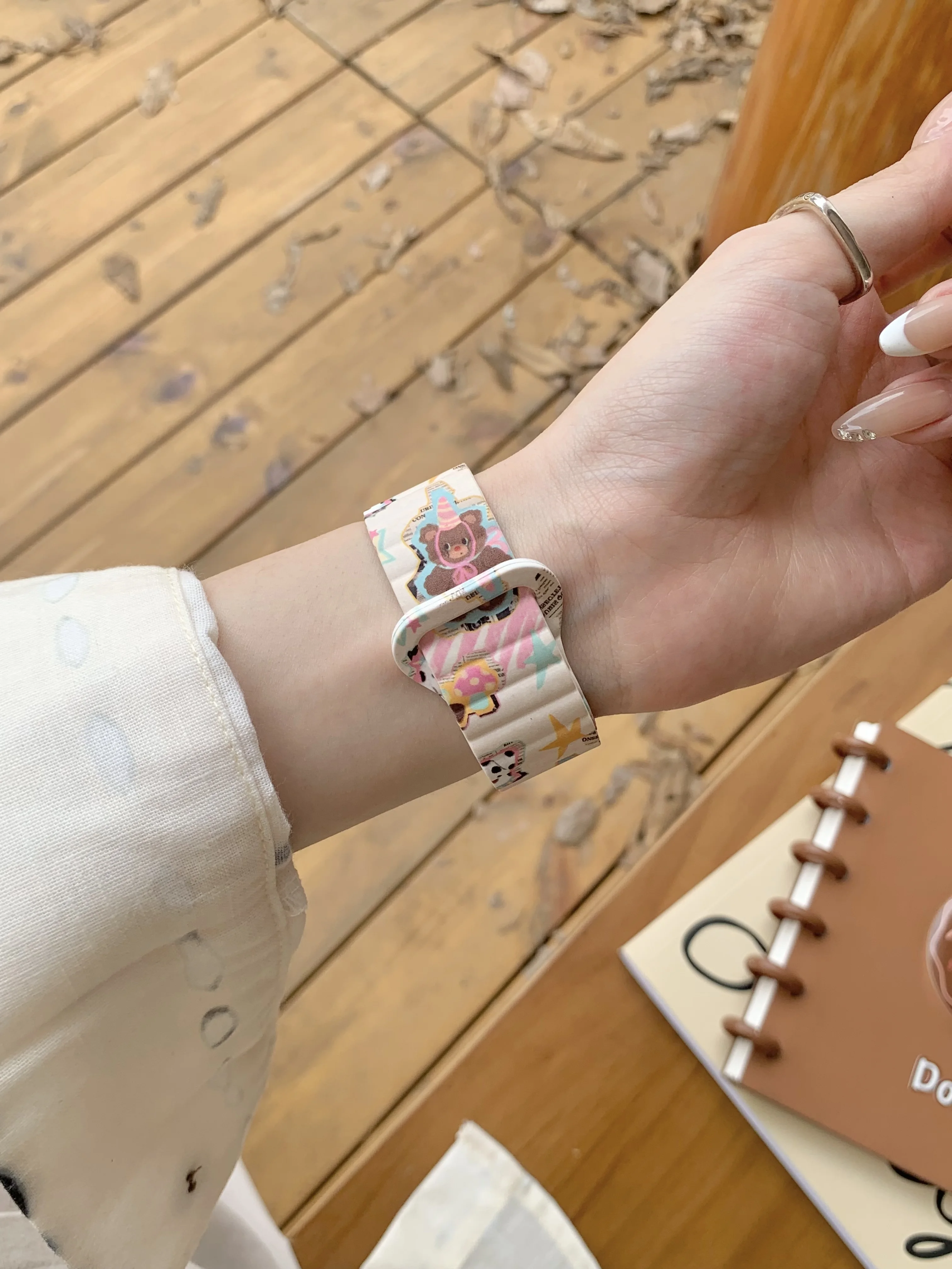 Cute Pattern Must-Have Watch Strap Birthday Gifts For Apple Watch S10 46mm 45 44 42 41 40 38mm For Iwatch Cartoon Version Style - view 4