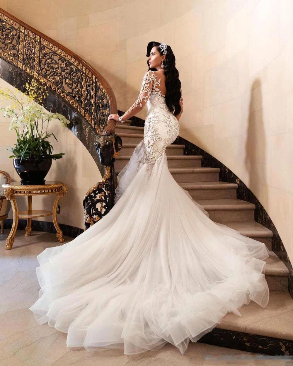 Abiti da sposa a sirena in pizzo bianco Tulle manica lunga Sweetheart abiti da sposa Luxury Long Africa Women Appliques Vestido de Novia