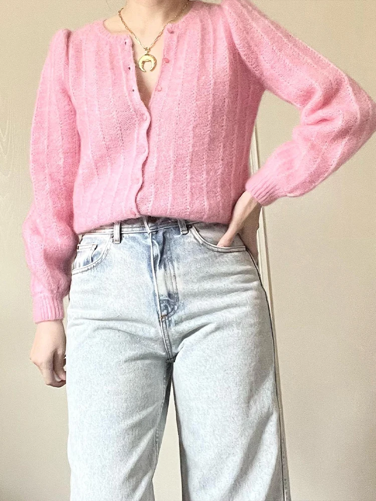 

High Quality Korean Popular Women's Clothes Round Neck Pearl Button Knit Cardigan Femmes Winter Warm Lantern Sleeve Sweater Top