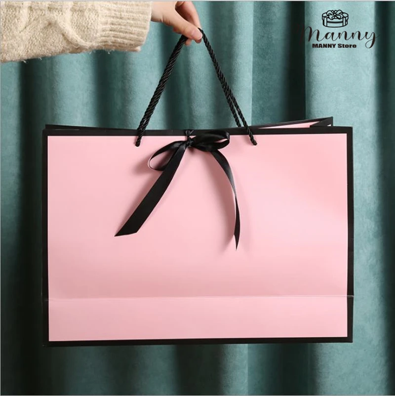 Bonita bolsa de regalo de papel Kraft rosa, caja de regalo de oro para pijamas, ropa, libros, embalaje, caja de papel con asa dorada