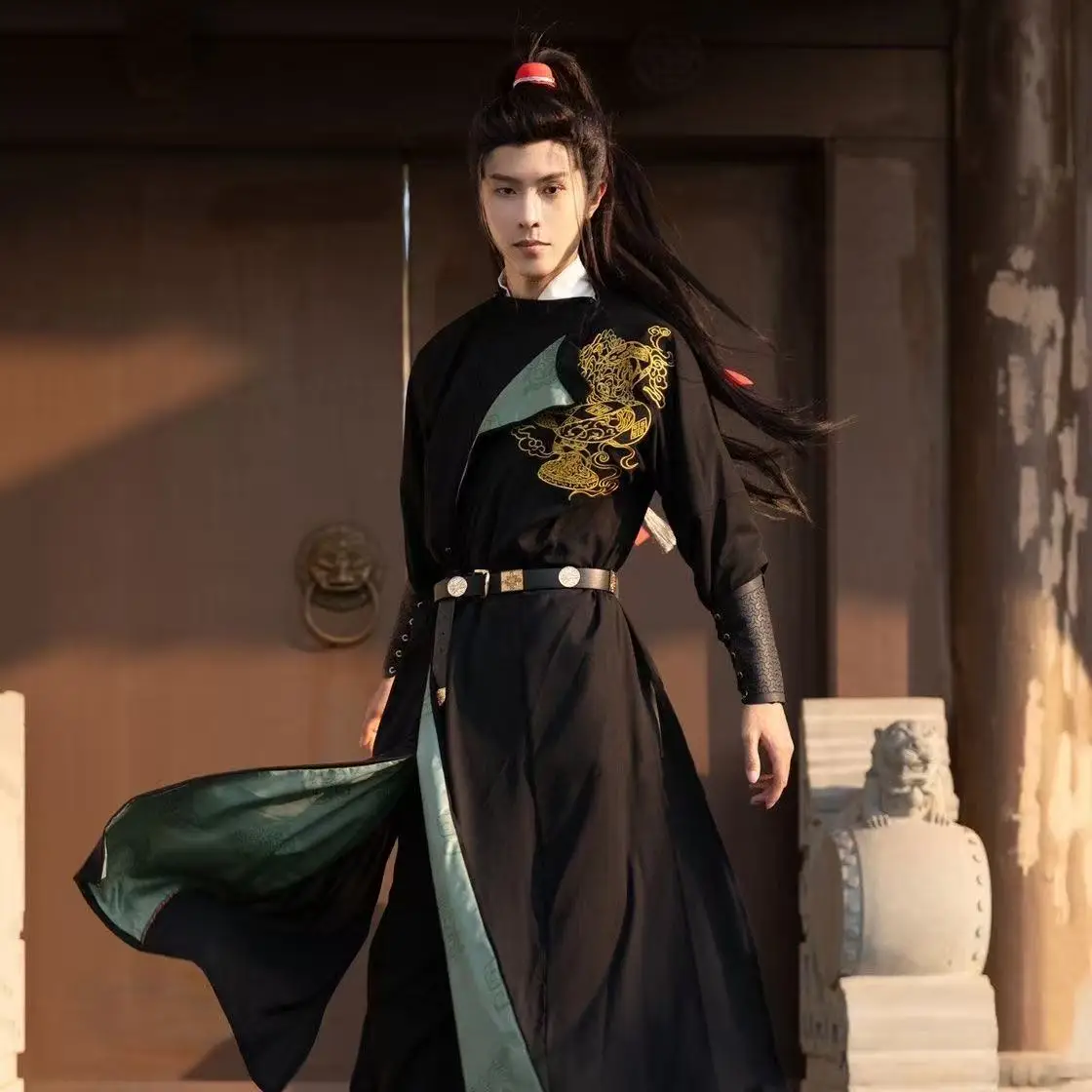 

Винтажный вышитый ханьфу, черный и красный мужской традиционный дворцовый стиль, халат с круглым вырезом, карнавальный костюм для косплея, костюм Тан, мужской