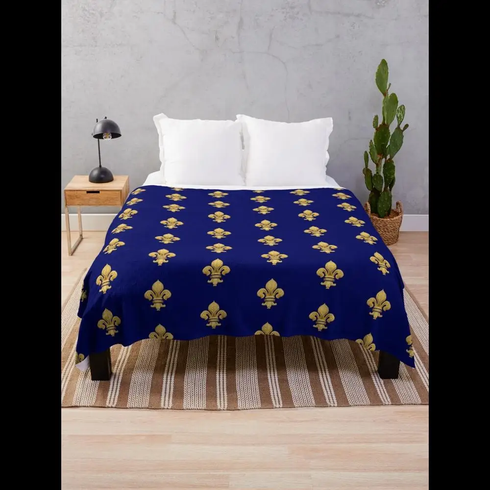 Royal Fleur de Lys Blue Throw Blanket Elegant Home Textile for Cozy Living Room Decor and Comfortable Nap Time Experience