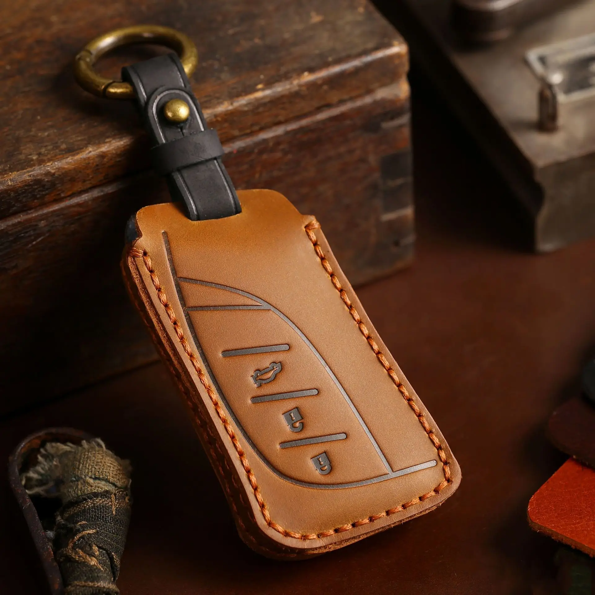 

Suitable for Lexus ES200/RX/ES300/NX200 leather handmade key cover, protective remote control cover