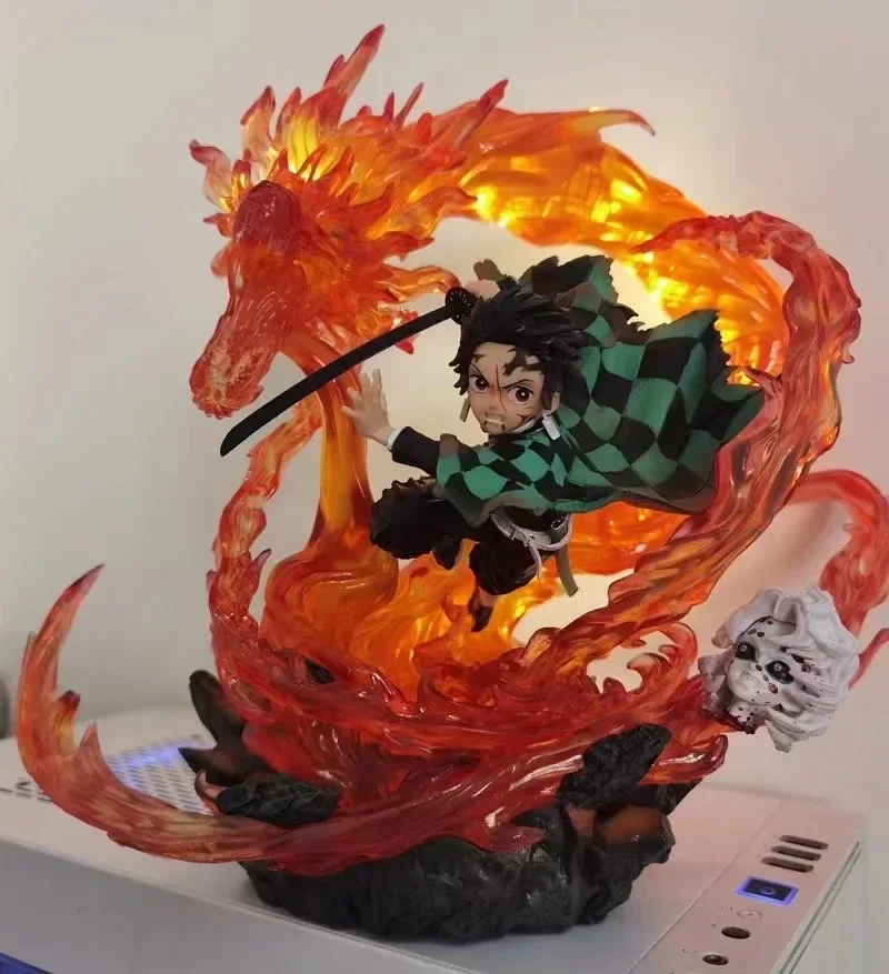 PVC Estátua GK com Luz LED, Tanjirou Kamado, Fire Dragon, Anime Demon Slayer, Kimetsu No Yaiba Toys, 30cm