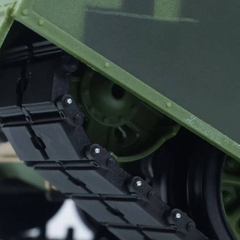 

Радиоуправляемая модель основного боевого танка Heng Long 3899A (масштаб 1:16) с ИК-управлением, эффектами дыма, светом и звуком, на батарейках