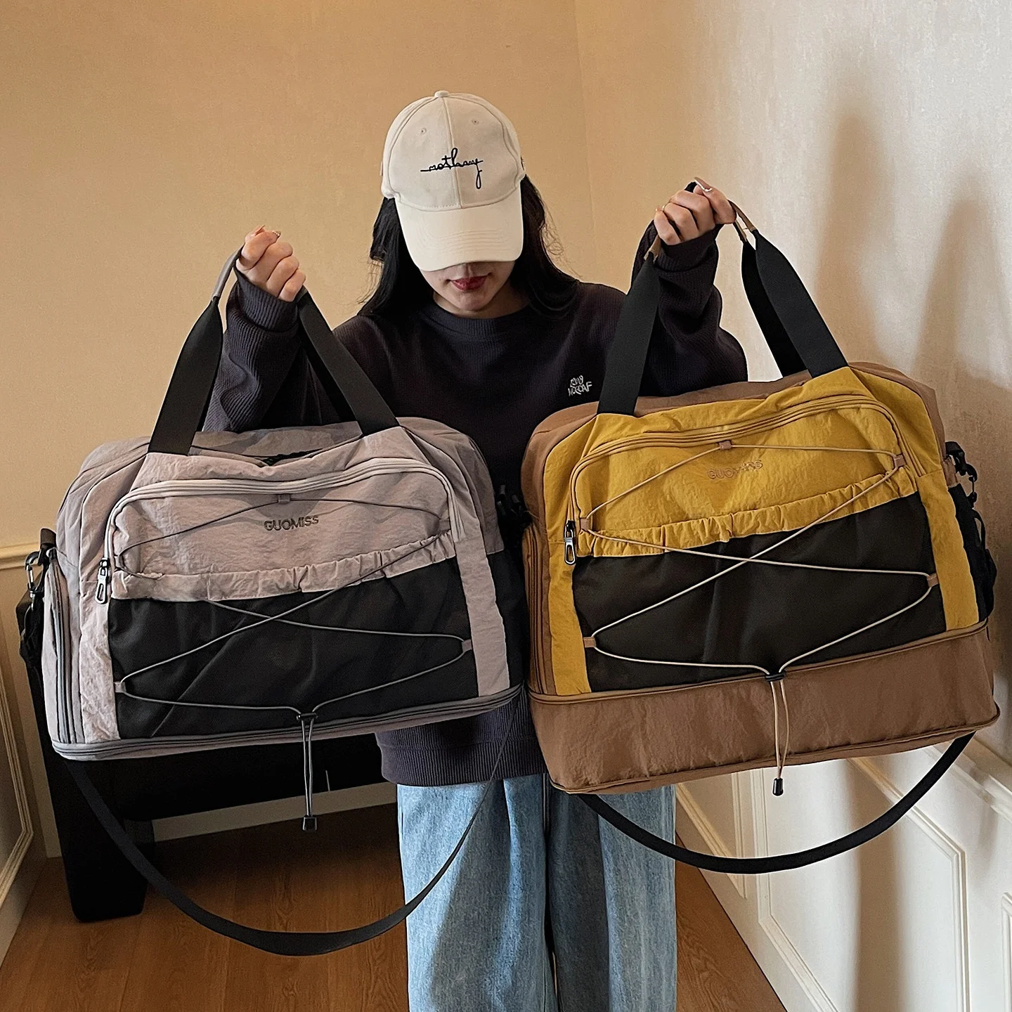 short-trip-large-capacity-sports-fitness-bag-women's-travel-bag-handheld-durable-nylon-material-fashionable-trending-design