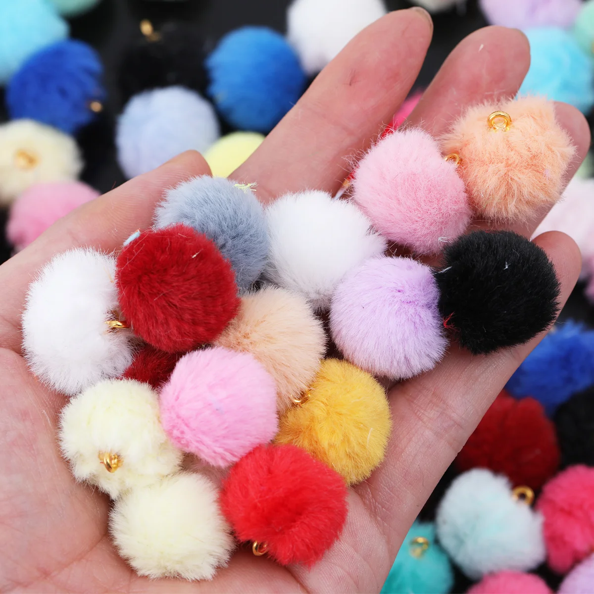 20/40pcs Random Color Polyester Fluffy Pom Pom Ball Charms, 20mm Soft Plush Round Ball Pendants for DIY Handmade Craft Supplies