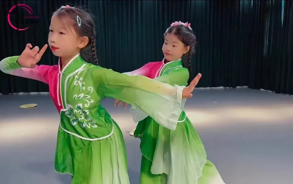 Disfraz de baile clásico para niños y niñas, traje de baile de Jasmine, Yangko, elegante, nuevo