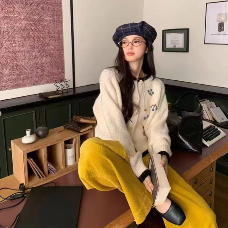 

2025 New Autumn Lazy Chic Petite Sweet Youthful Cardigan Coat Oversized Knit Cozy Sweaters Women Clothing Versatile Sweatshirts