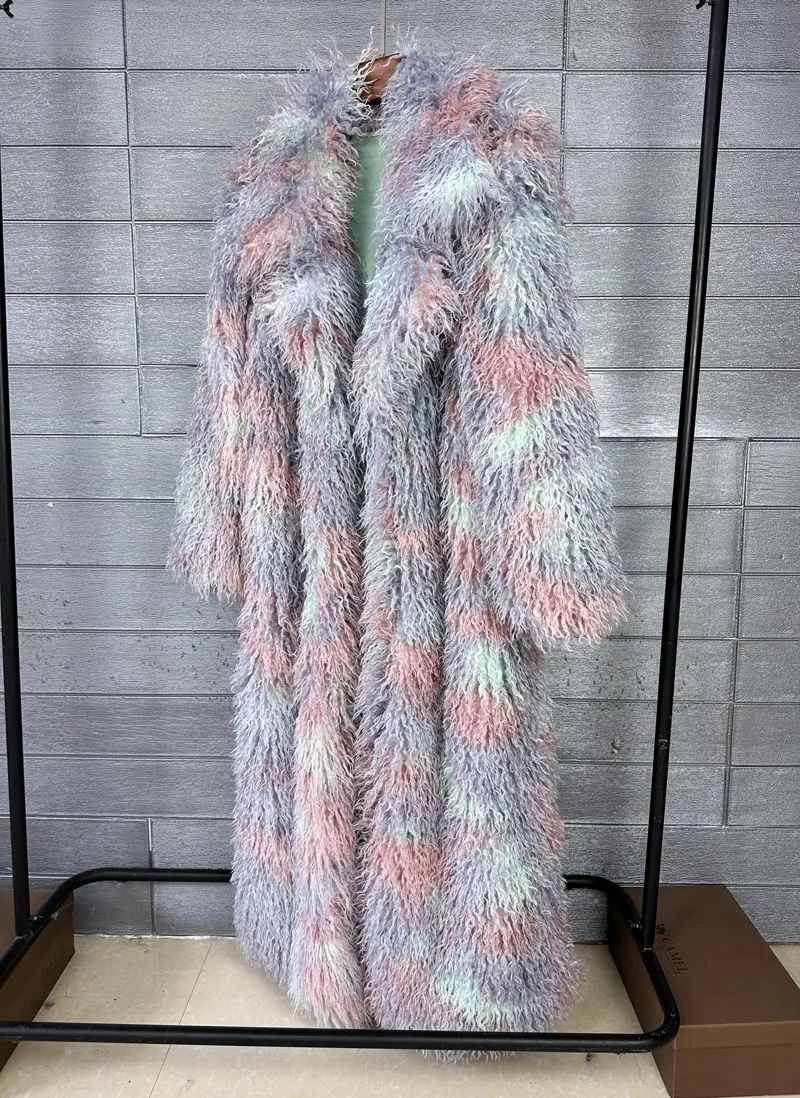 

Красочное шерстяное пальто из искусственного меха Toka Beach для женщин, пальто из искусственного меха с длинным воротником, зимнее женское пальто с формальным воротником.