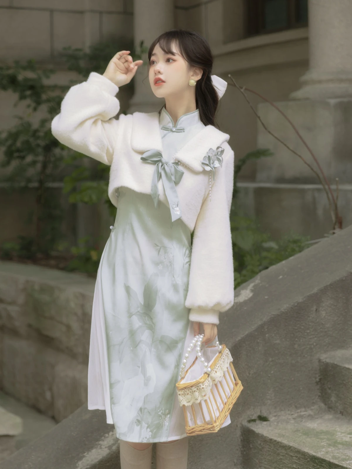 

Антикварный комплект из двух предметов: бархатный халат и накидка в стиле Лянтин, с художественным узором, для молодых девушек, винтажный, с длинными рукавами, для повседневной носки, полиэстер.