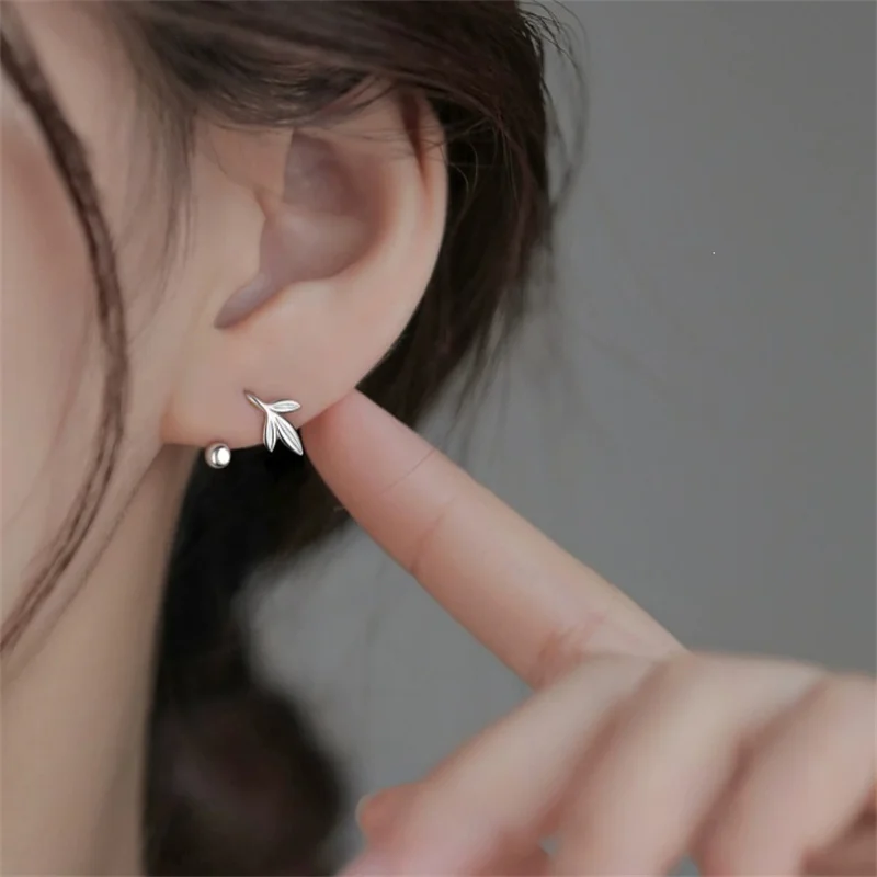 925 Silver Plated Asymmetry Leaf Stud Earrings for Women Girls Party Birthday Jewelry Minimalist Accessories eh388