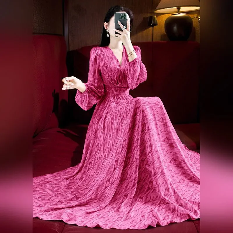 

2025 New Summer Bohemian Dresses Women's Clothing Fashion Age-Reducing Dopamine Daily Wear Rose Red Printed V-Neck Waisted Dress