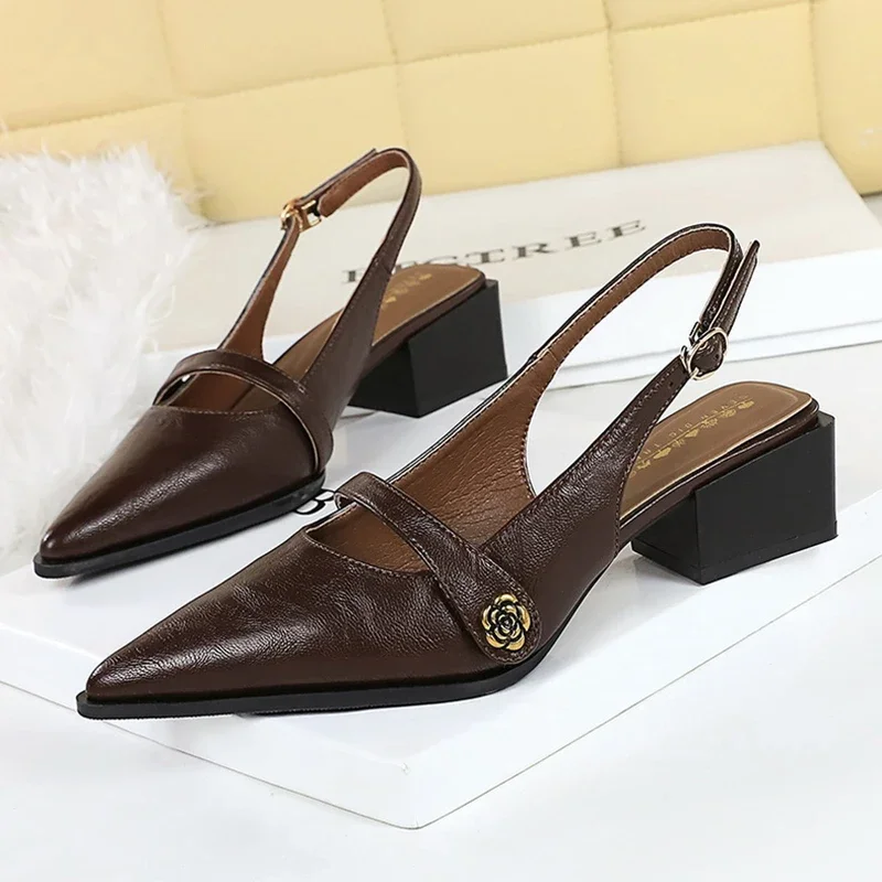 Women 4.5cm High Heels Lady Fashionable Vintage Brown Camellia Low Heels Female Block Heel Pointed Toe Casual Work Shoes