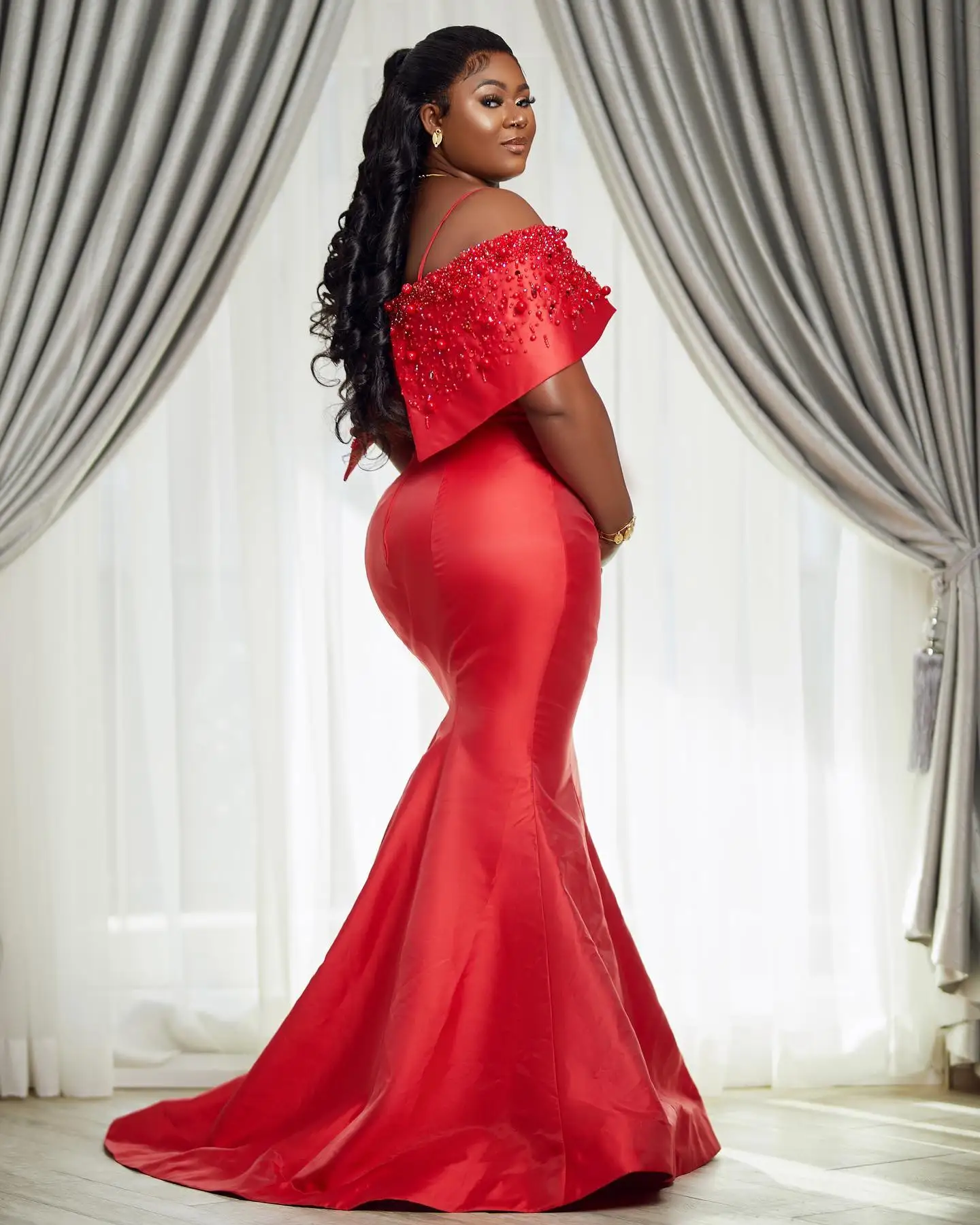 Zuid-Afrika aangepaste zeemeermin kralen off-shoulder bruiloft jurk plus size Afrikaanse rode prom dress Aso Ebi stijl formele kleding