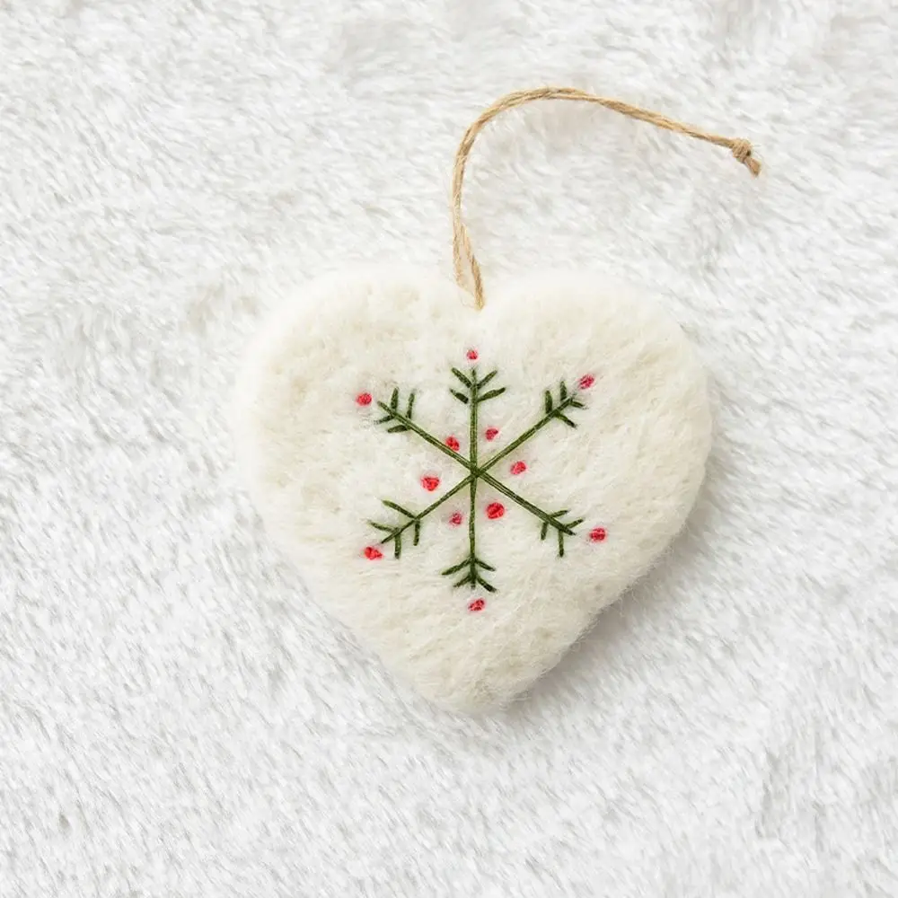 

Cute Christmas Felt Snowflake Pendant Pentagon Soft Heart Snowflake Tree Ornament Exquisite Christmas Tree