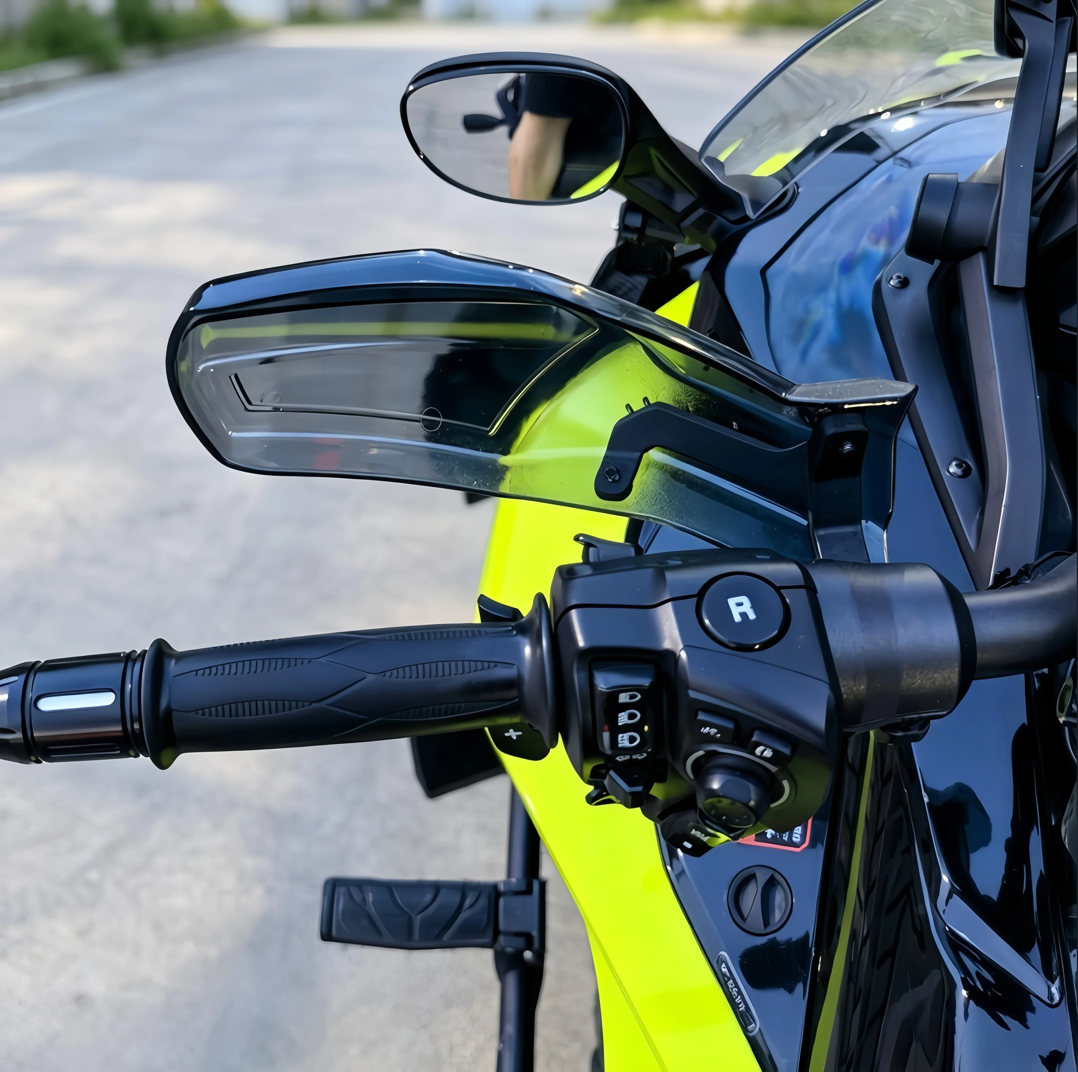 Motorcycle Handguards Handlebar Hand Guard Protector Black Smoky Gray Carbon Fiber For Can‑Am Spyder F3‑S 2016‑2023 Accessories