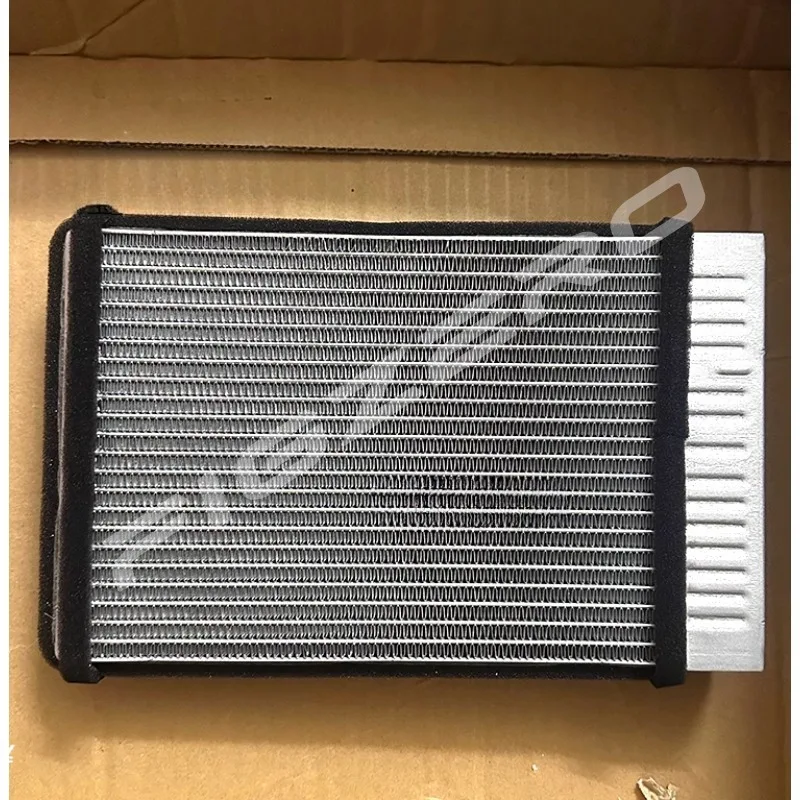 Warm Air Small Water Tank for Buick Excelle Lacrosse GL18 Envision for Chevrolet Cruze Lova Sail view 4