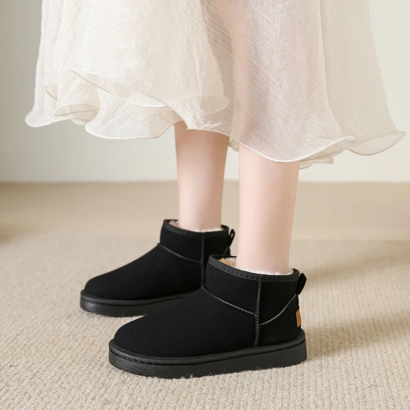 Snow Boots Women\'s Short Tube Thickened Cotton Shoes Non-slip Winter New Shoes Student Women\'s Shoes 2023 Black Boots