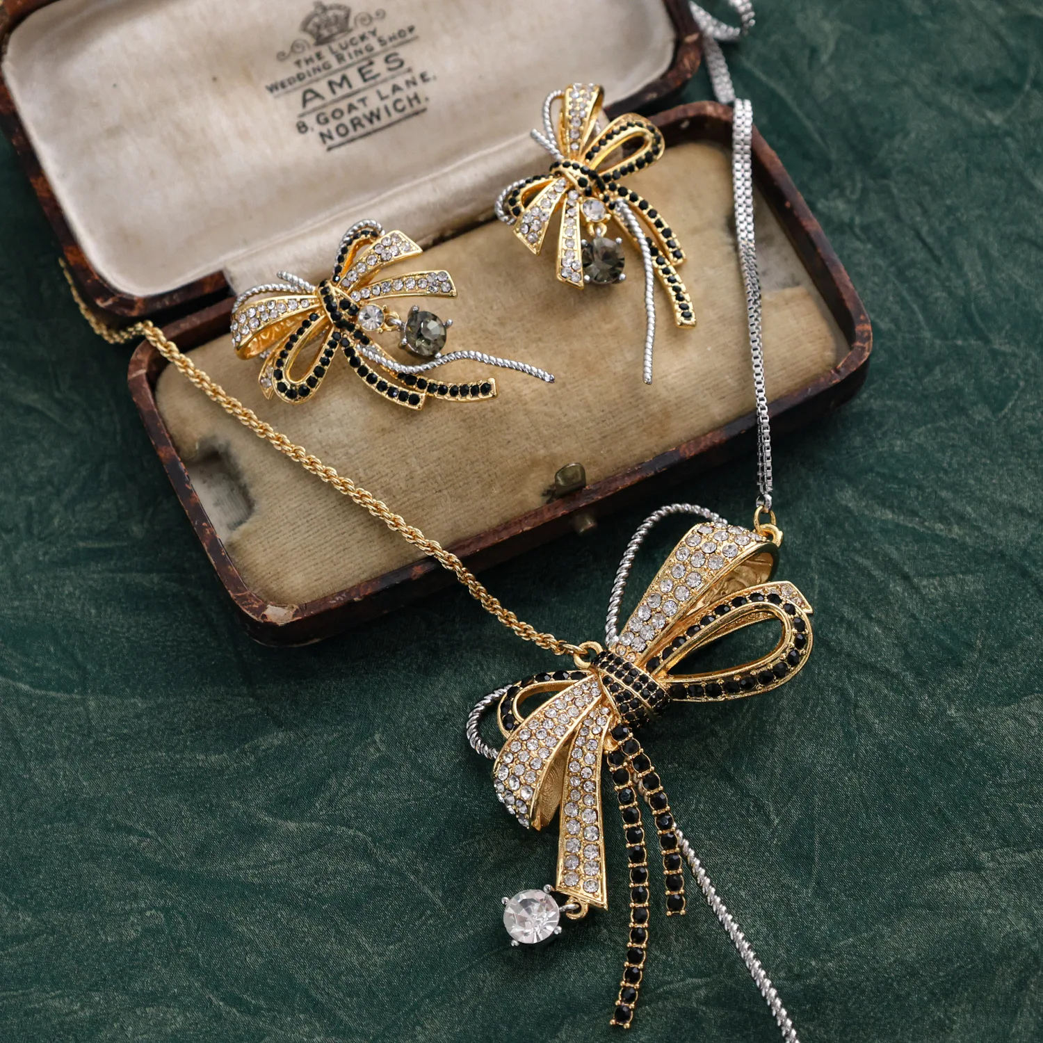 

NISHIZAWA Retro Palace Style Bow Pendant Necklace Long Sweater Chain Asymmetrical Design Jewelry Set Earrings