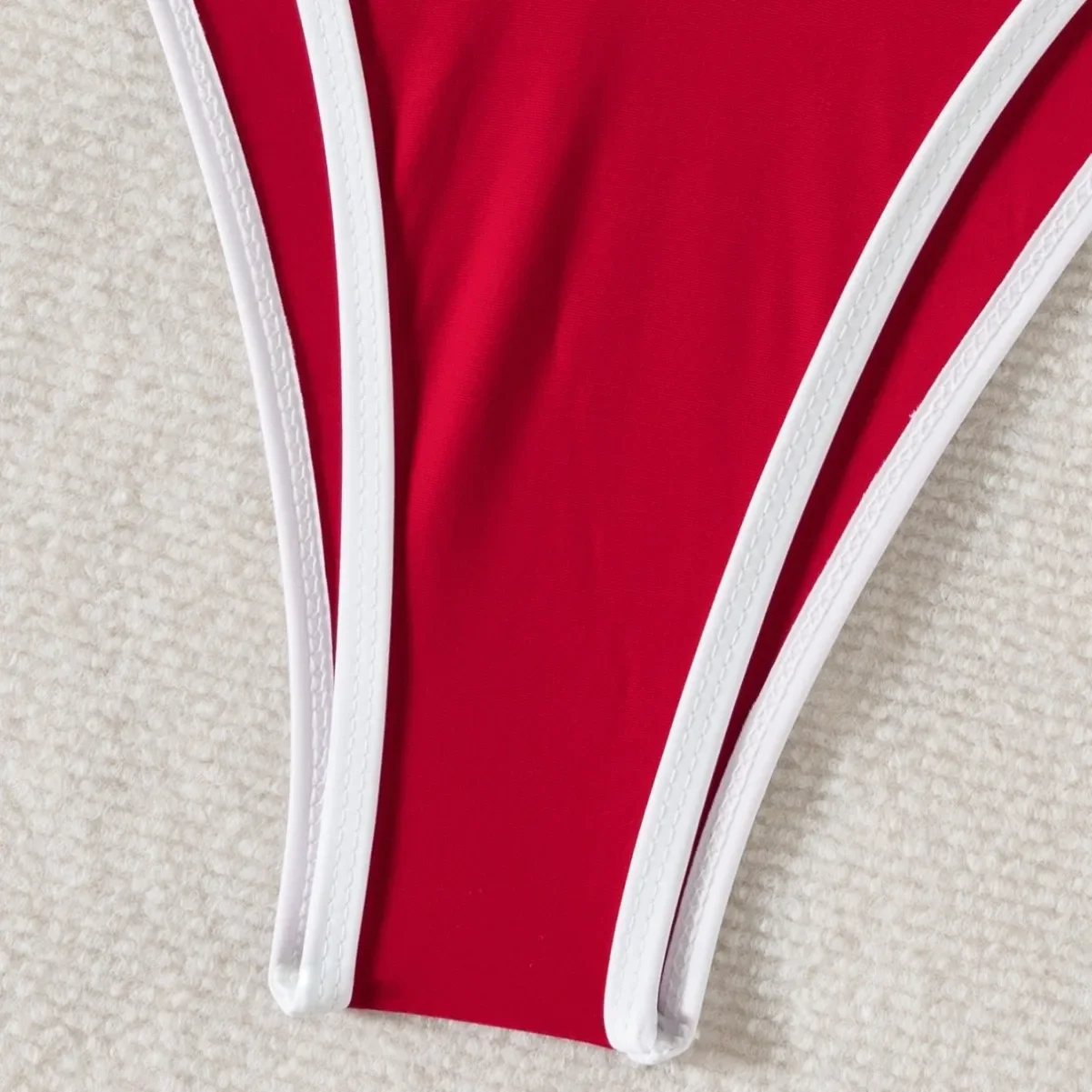 Costume da bagno donna rosso sexy Halter reggiseno push up perizoma costumi da bagno 2025 bikini per le vacanze set costume da bagno estivo costumi da bagno a due pezzi