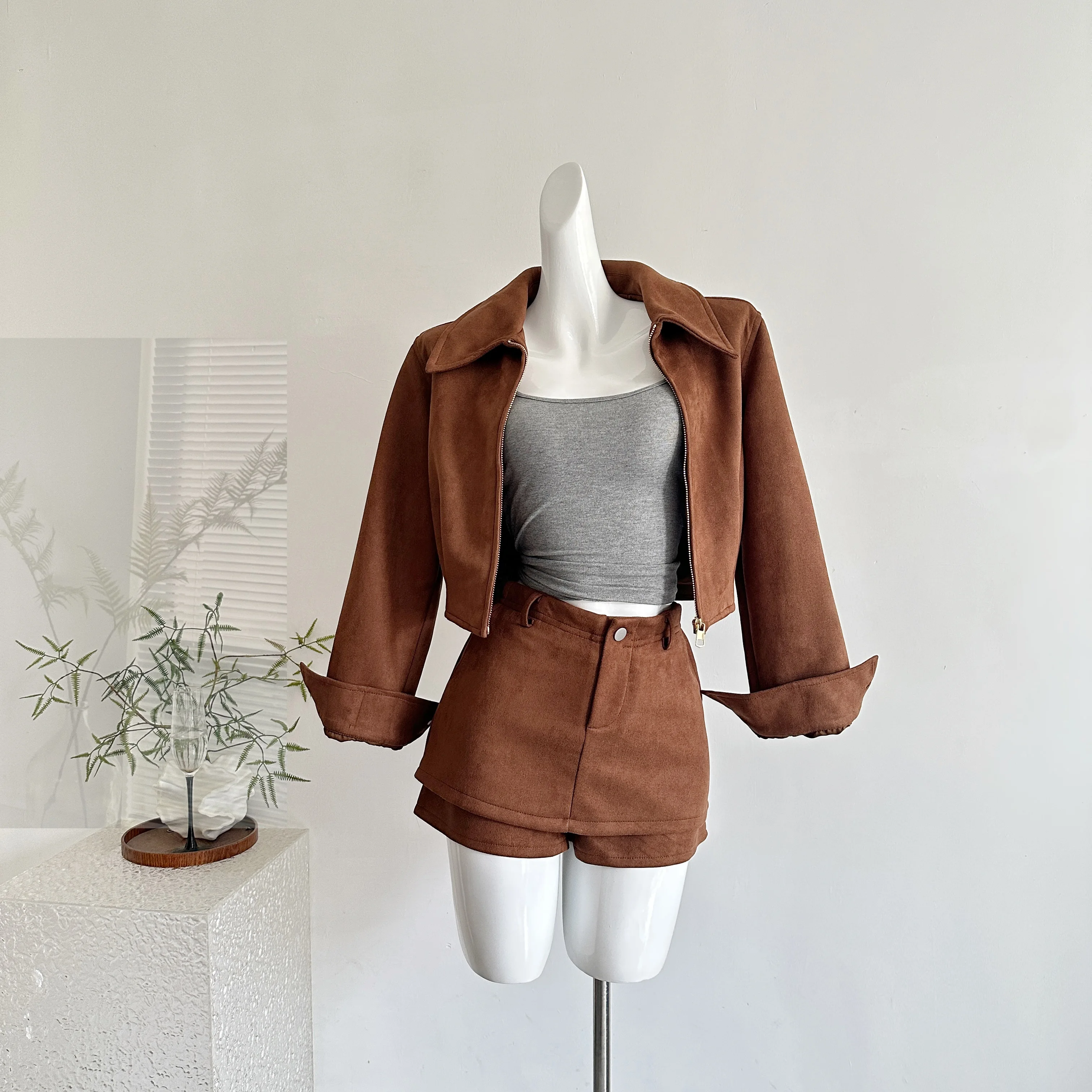 

Женская весенне-осенняя уличная одежда, комплект из двух предметов, замшевая юбка, женская короткая куртка на молнии с длинными рукавами + комплект мини-юбки