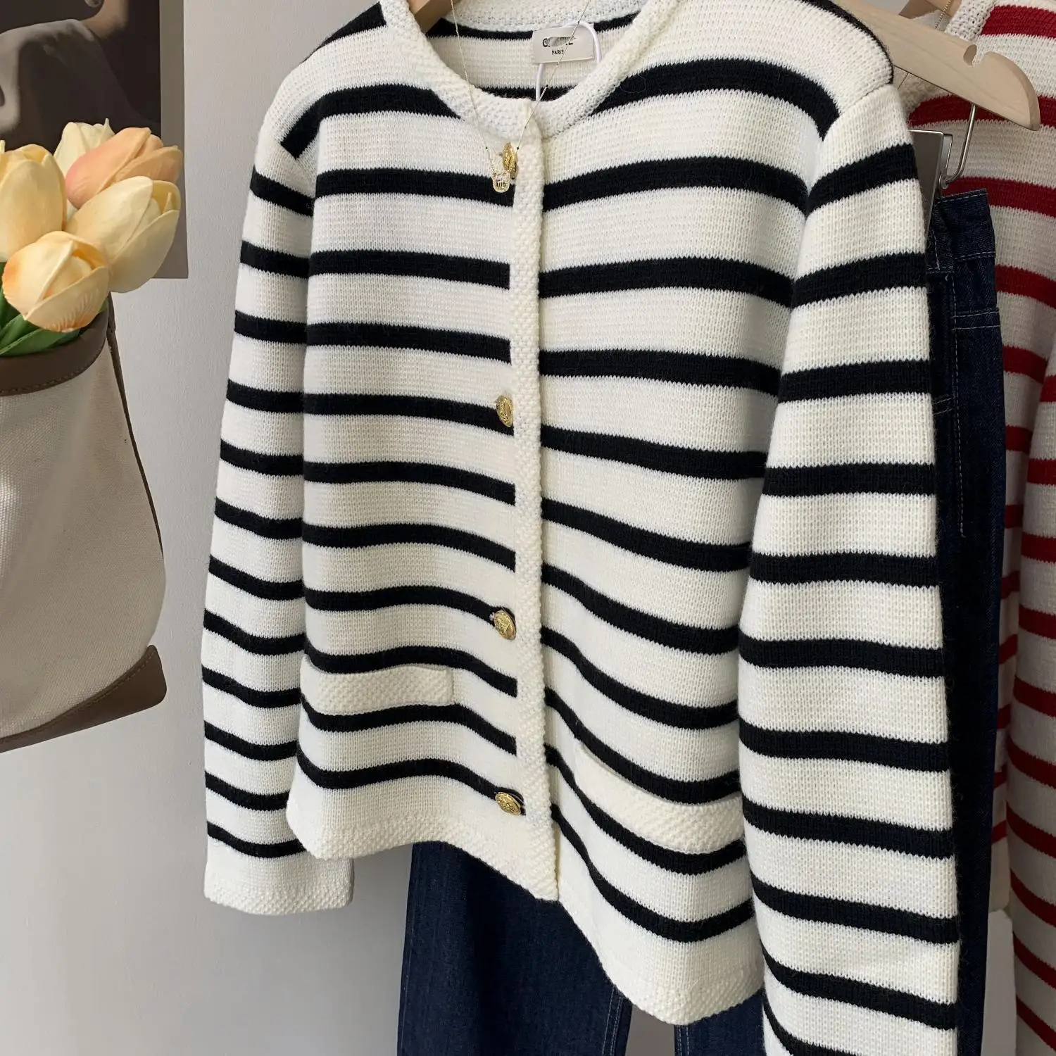 French Style Black White Striped Short Sweater Jacket for Women in Spring Autumn Thick High-end Feeling Small Knitted Cardigan