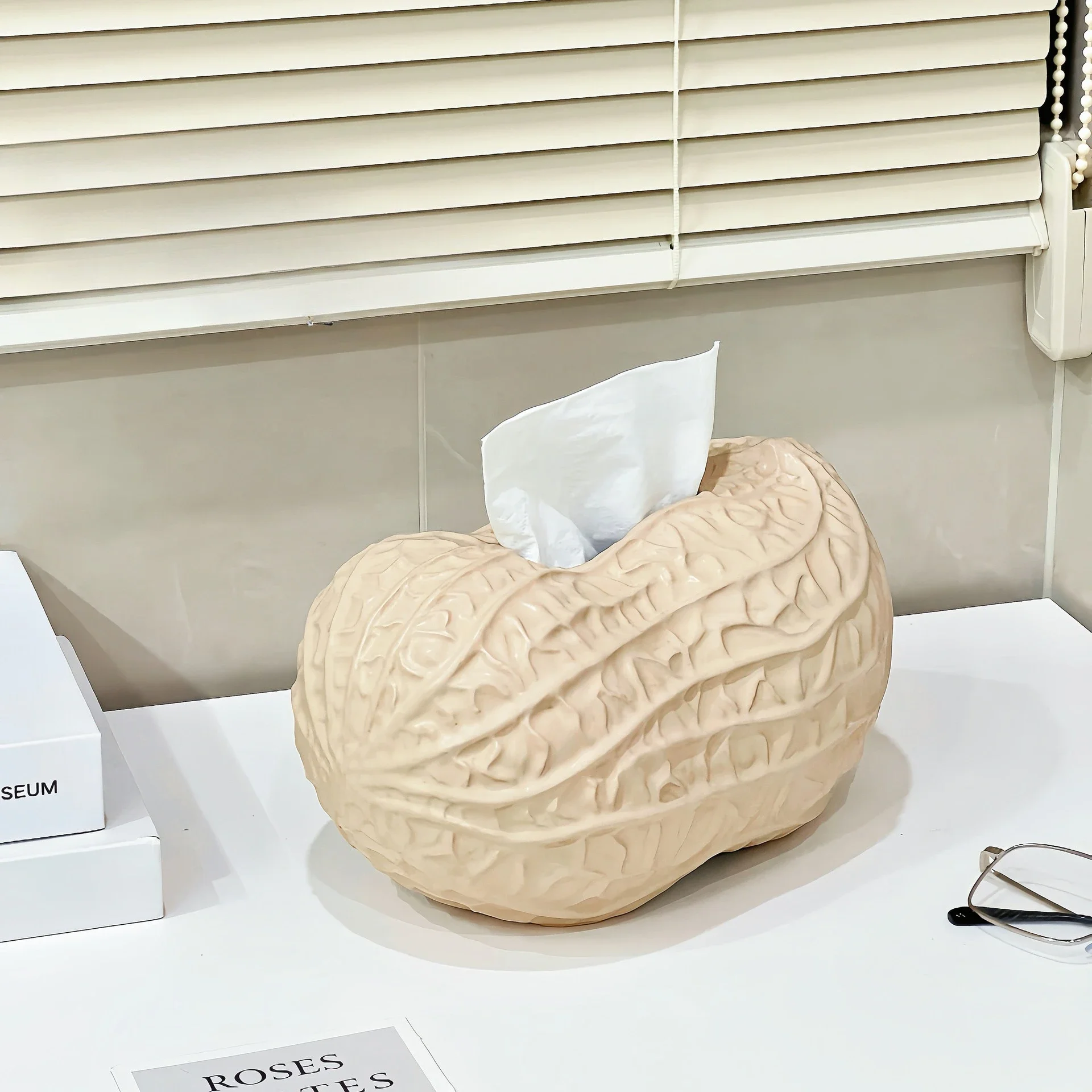 

Creative Peanut Tissue Box, Home Living Room Ceramic Napkin Pumping Paper Box, Cartoon Desktop Decoration