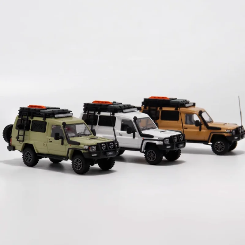 

Diecast 1:64 Scale LandCruiser LC78 AM J70 Troop Carrier Simulation Alloy Toy Car Model Collection Ornament Static Decoration