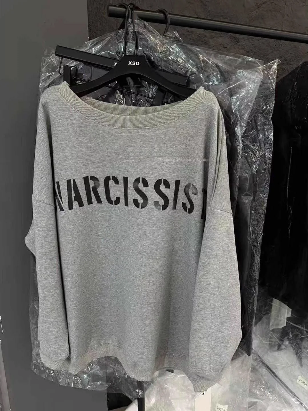 

Свободный крой, ретро-стиль, женский свитшот с принтом на плечах, эффект похудения, осень-зима, новинка, рынок Донгдамун