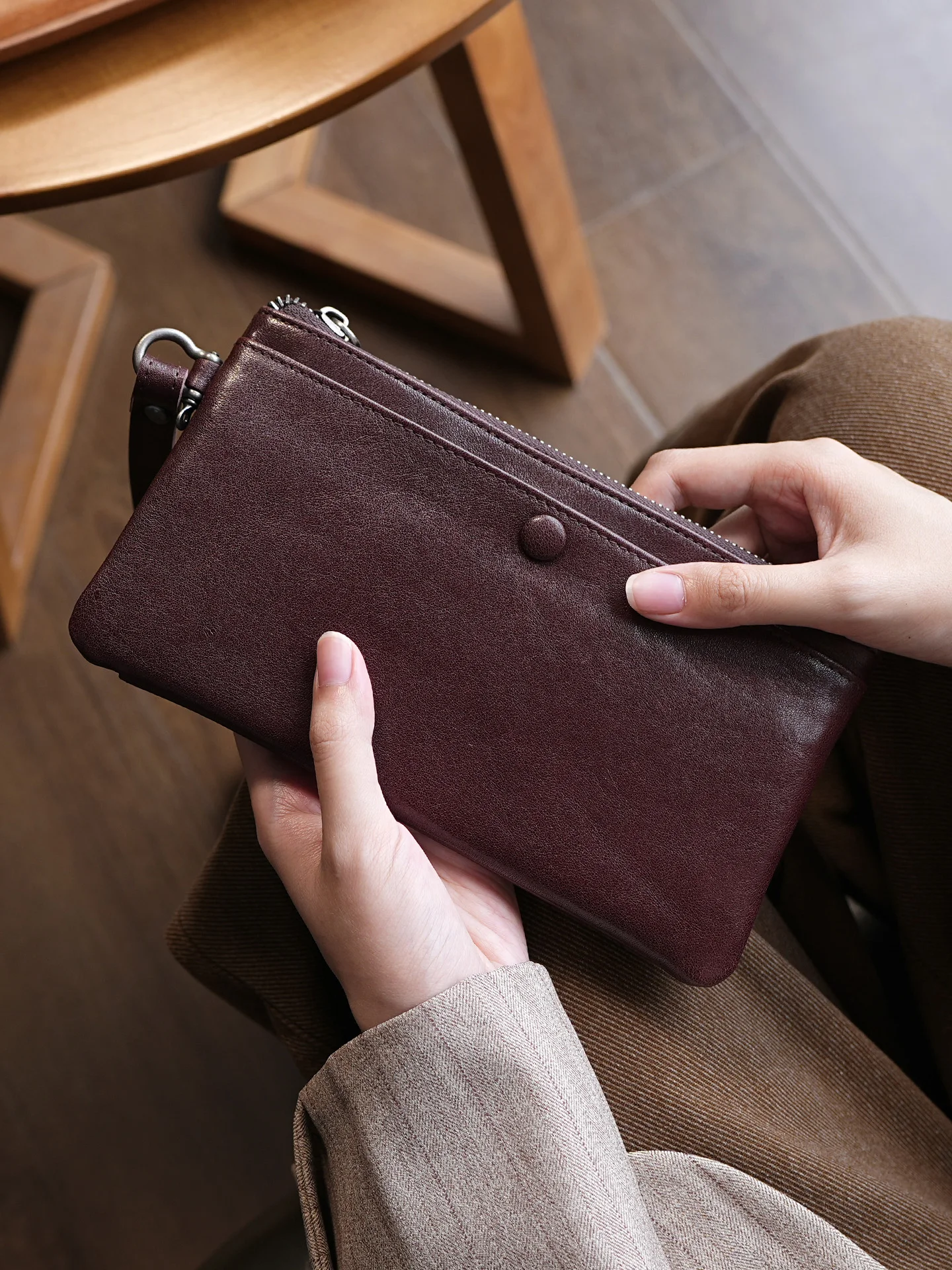 cartera-larga-de-cuero-retro-de-gran-capacidad-para-mujer-2026-bolso-de-mano-vintage-de-piel-de-vacuno-curtida-para-telefono