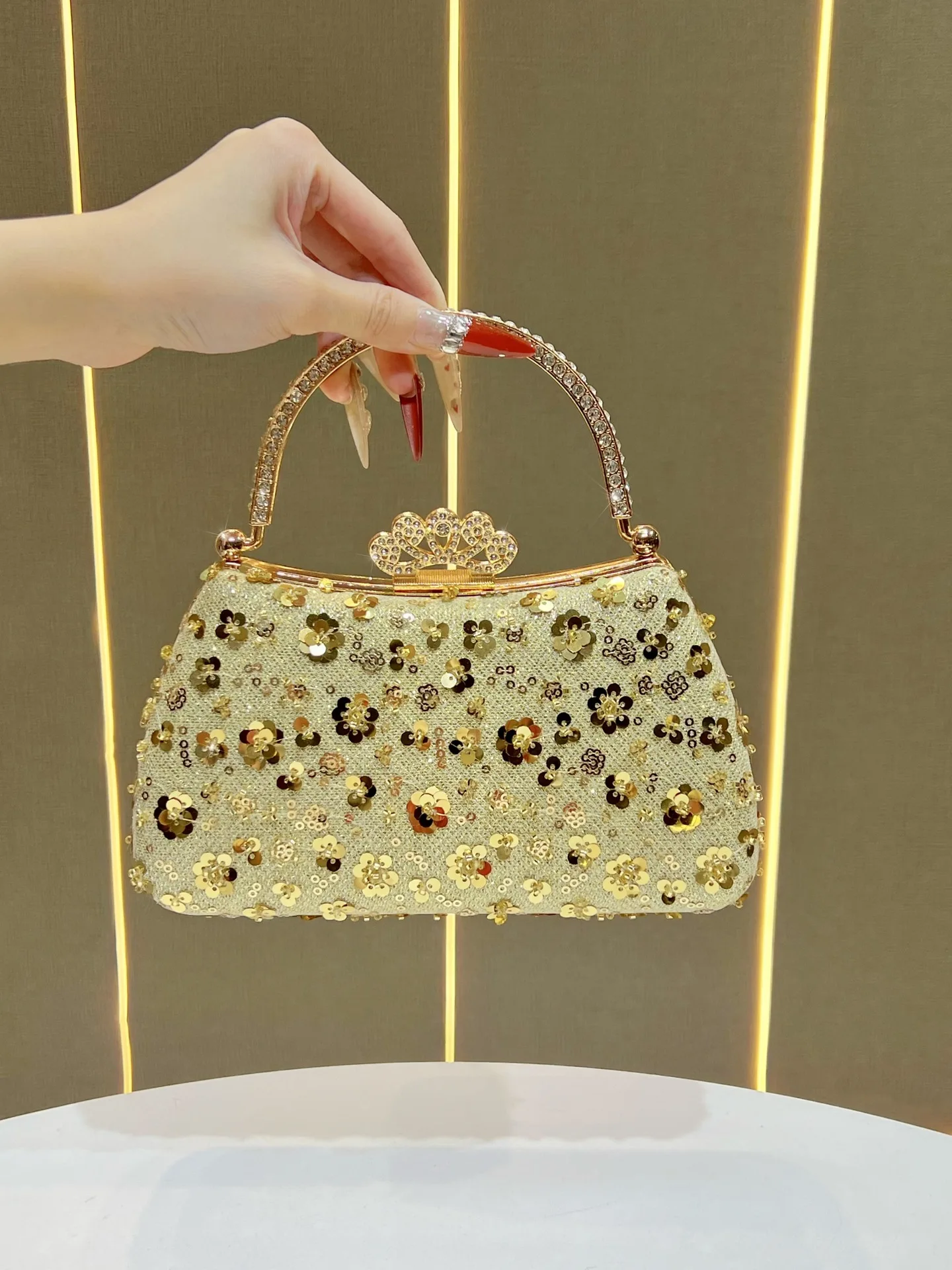 

Luxury Rhinestones Evening Bags For Women Chain Shoulder Crossbody Bags Fashionable Party Wedding Clutch