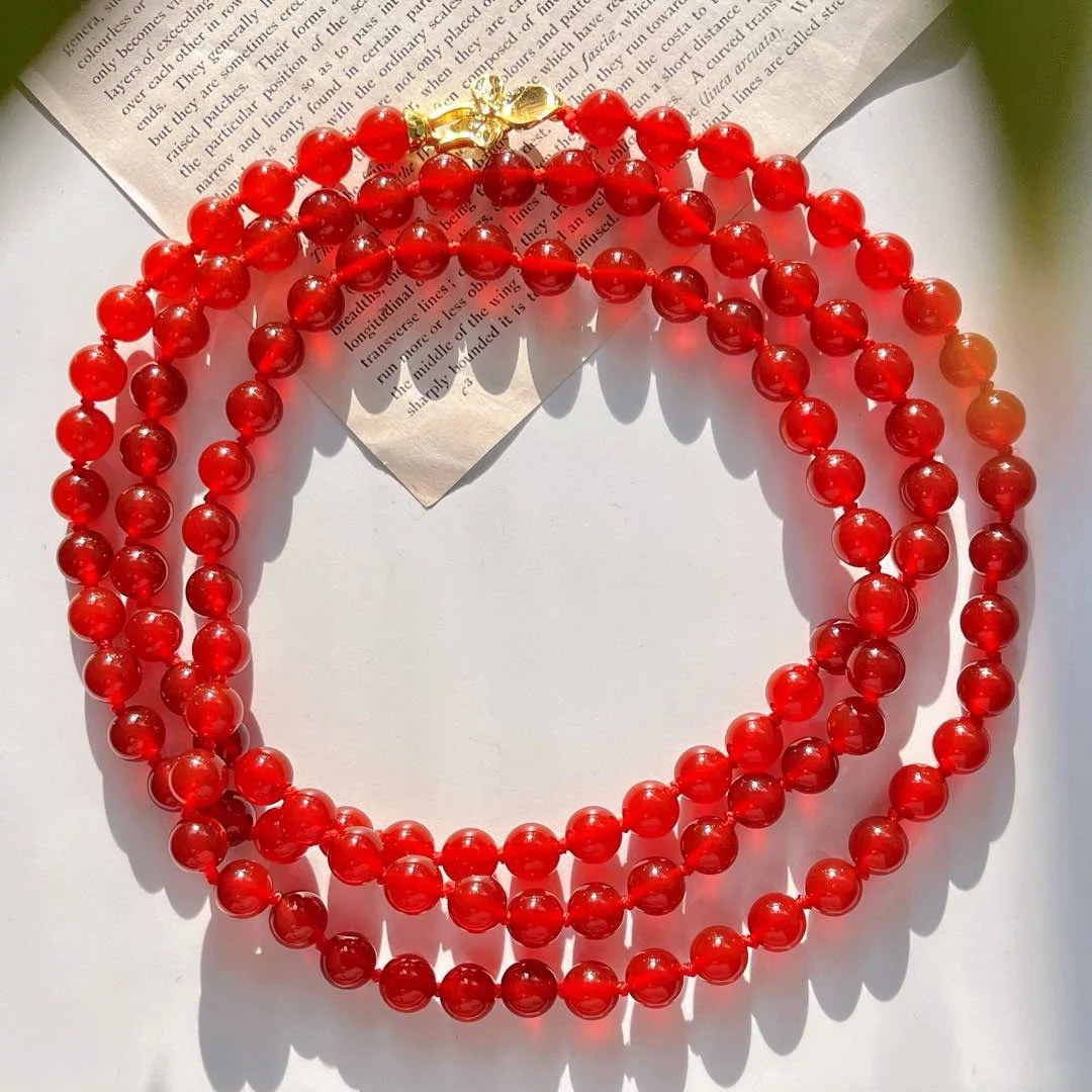 

New Chinese retro high-quality atmosphere New Year's red pigeon blood red natural chalcedony agate necklace sweater chain