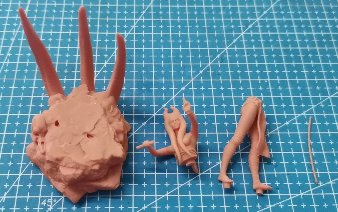 

1/24 Scale Resin Figure Model Kit Unpainted Unassembled