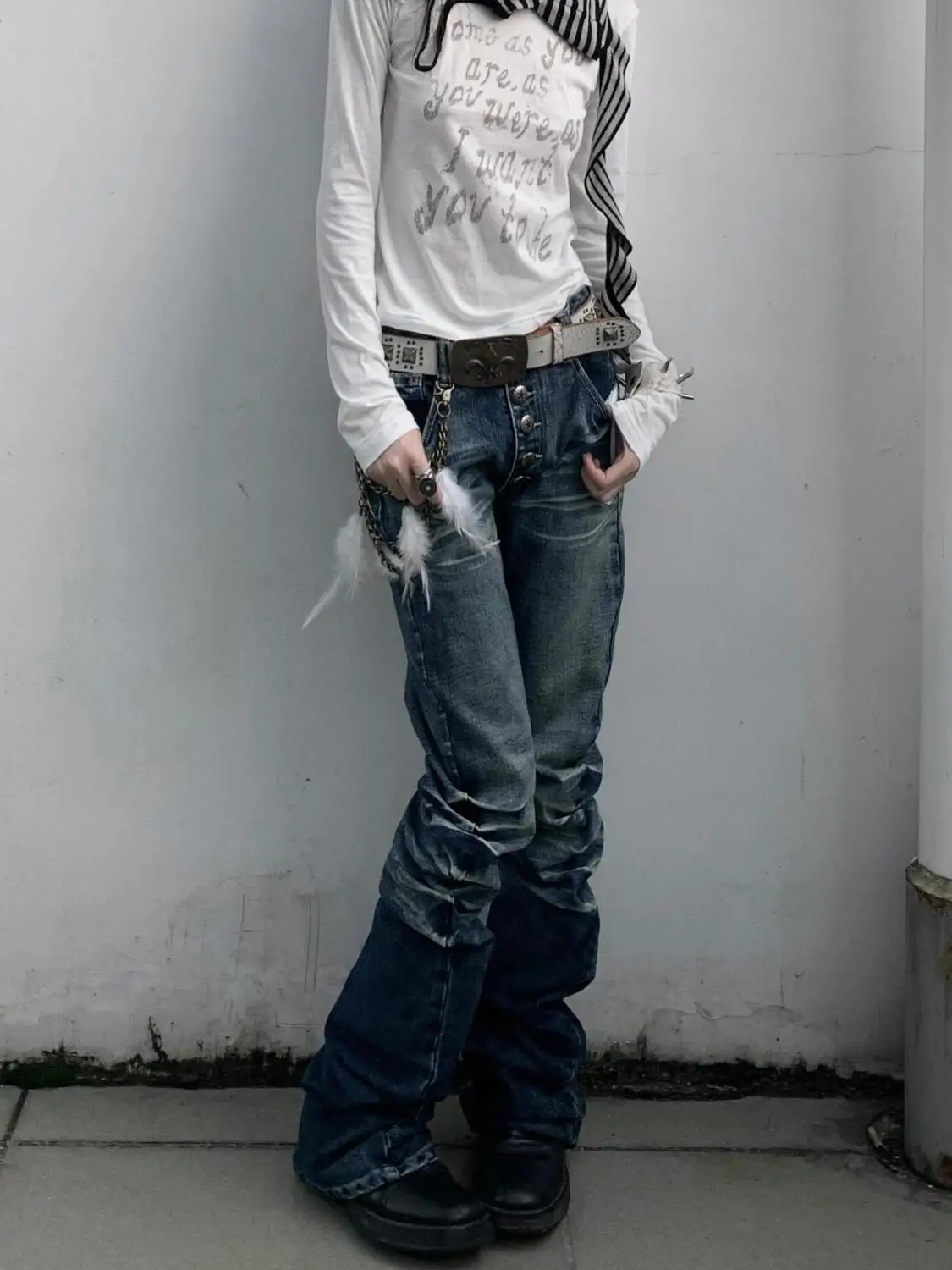 Grunge Y2K Ruched Flare Jeans Women Multi Button American Retro Mid Waist Slim Bootcut Indie Streetwear Plain Denim Trousers