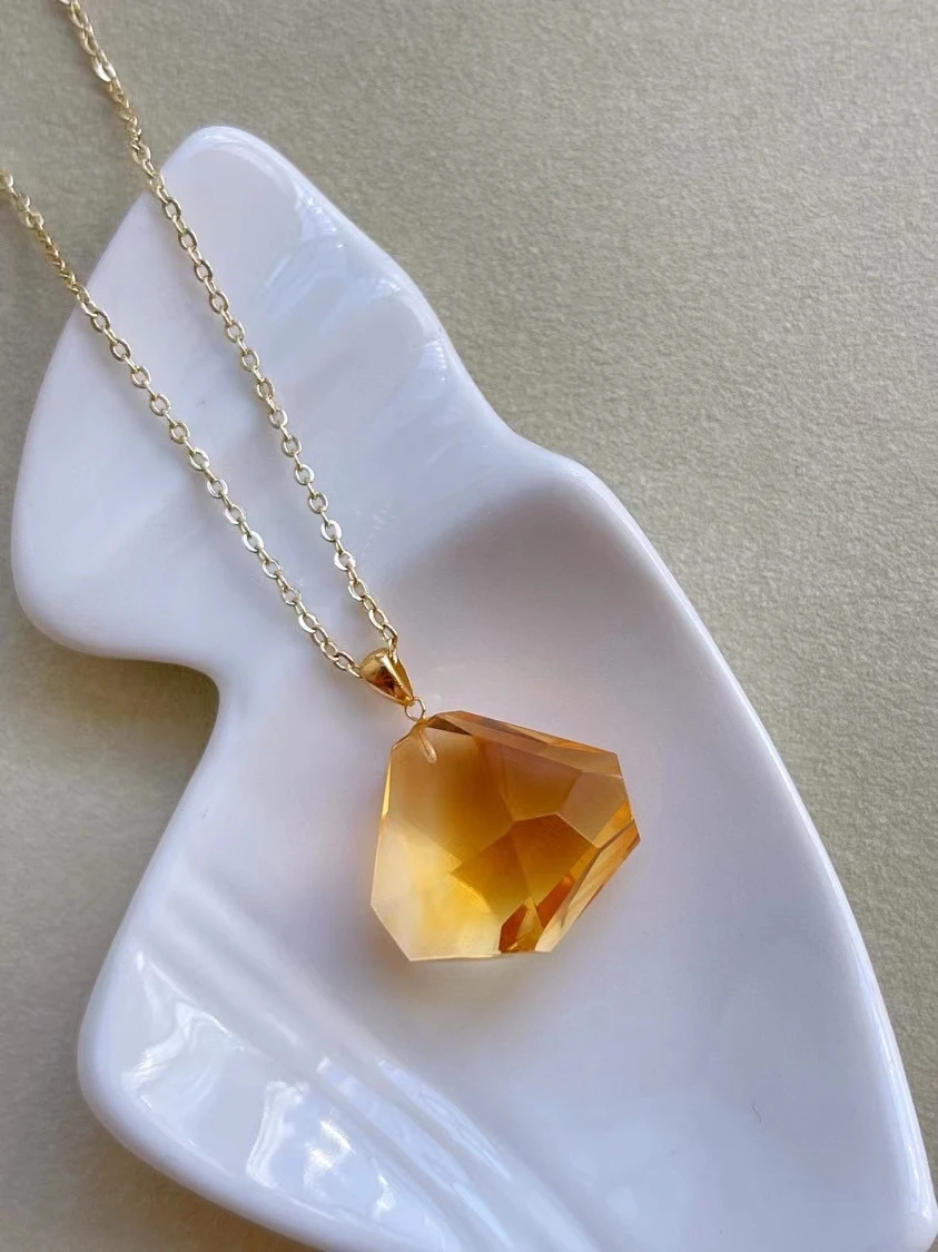 

Natural Yellow Citrine Quartz Faceted Pendant Brazil Jewelry 17*19.6mm Women Citrine Beads Necklace AAAAA