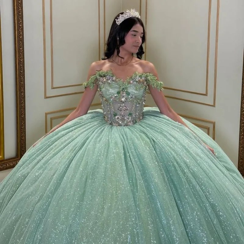 

Shiny mint green Quinceanera Dress off-shoulder Lace crystal decal Long tail vestidos de 15 Quinceanera ﻿Customize