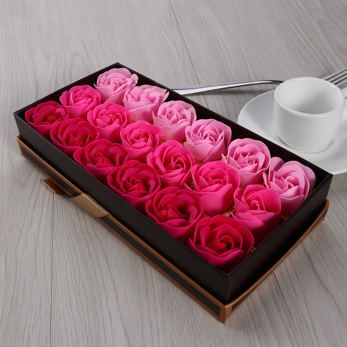 

18Pcs Scented Soap Flowers Rose Bath Soaps Artisan Crafted Realistic Petal Design Gift Box for Valentine Mother Birthday Wedding