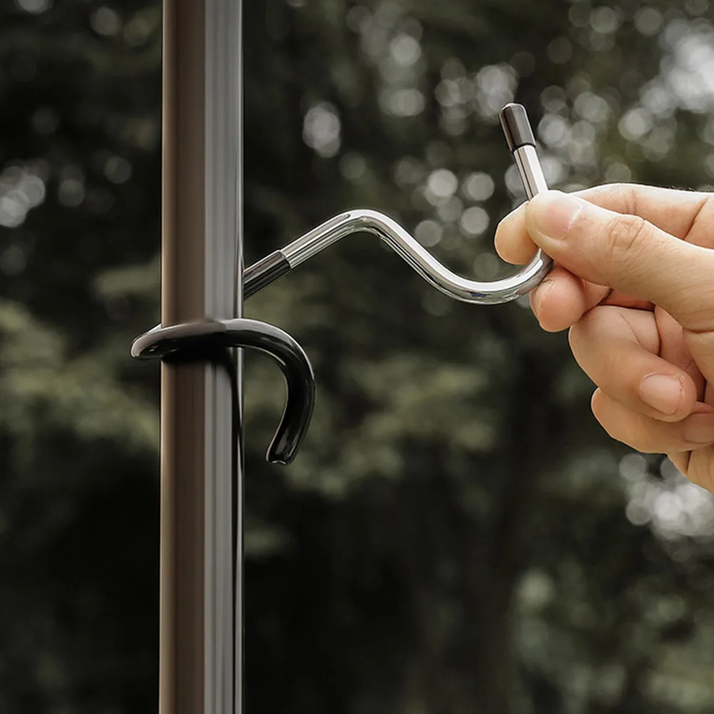 2 قطعة خطاف إضاءة التخييم دوامة القطب هوك المضادة للانزلاق خيمة مصباح شماعات للتخييم في الهواء الطلق التنزه الصيد فانوس معلقة والعتاد