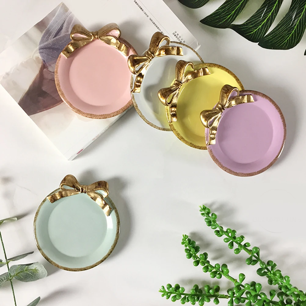 

Resin Blue Round Cake Platter Elegant Fruit Plate Decorative Dessert Tableware Perfect for Parties Weddings Fruit Plate