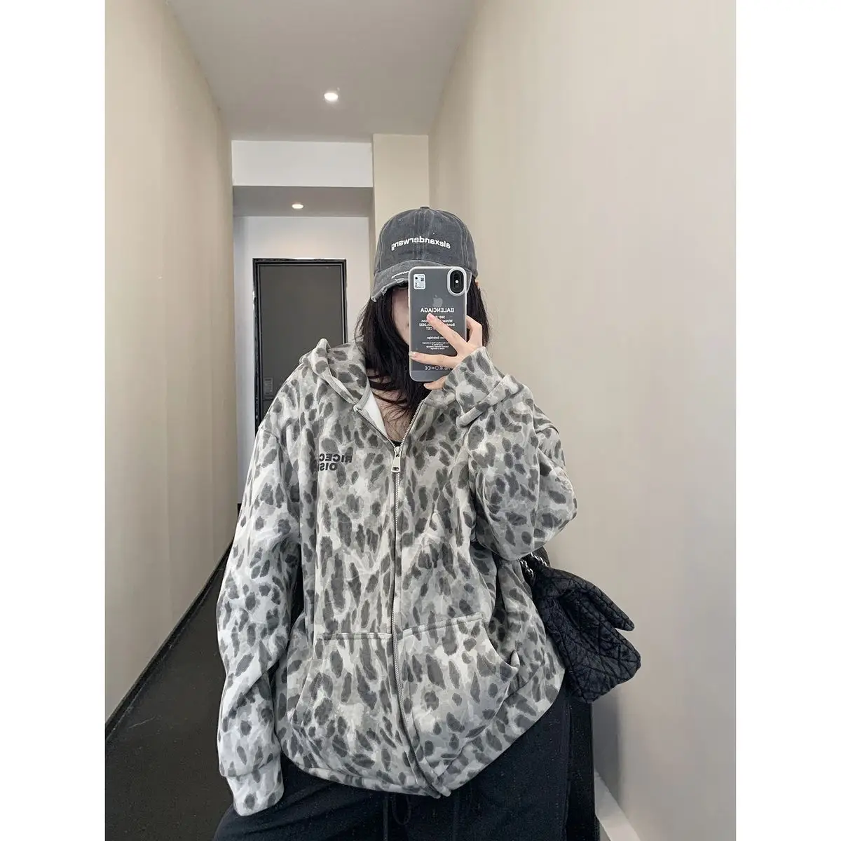 2025 spring and autumn American heavy-duty niche letter jacket loose retro thickened gray leopard print hooded jacket women