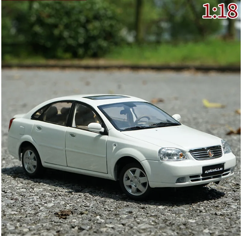 

1/18 Original New Arrival Special Price Die-cast Metal American Classic Family Sedan Model Furniture Display Collection Toys