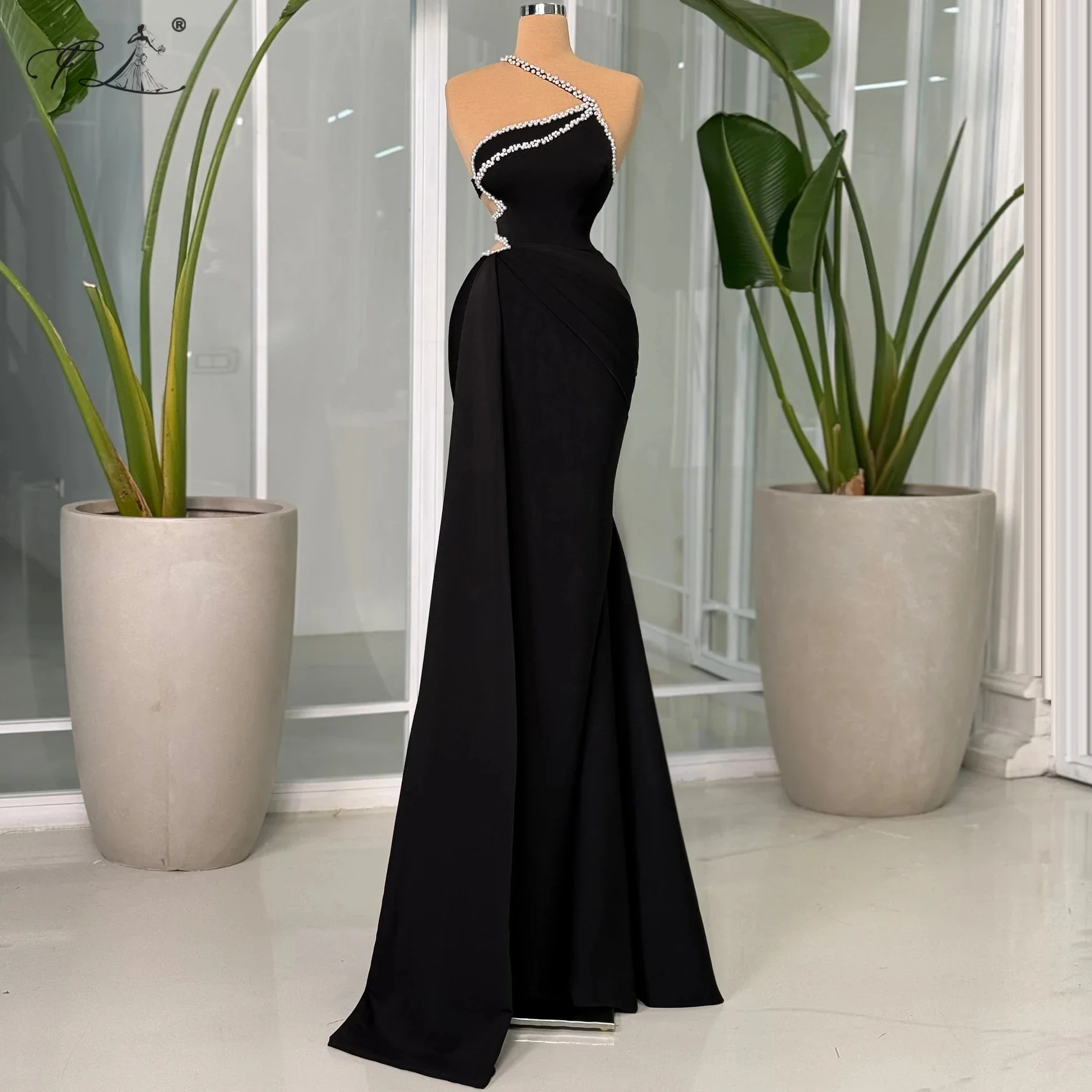 Avondjurk Off-the-shoulder Schuine schouderband Parelzwarte trein Getailleerde vissenstaartrok Aanpasbaar voor speciale gelegenheden
