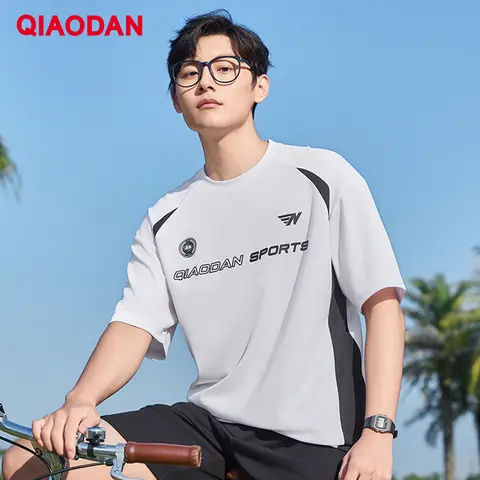 QIAODAN 패션 스포츠 남성과 여성을위한 반팔 티셔츠 2024 여름 뉴 아메리칸 캐주얼 트렌드 통기성 탑 XHS 23241983
